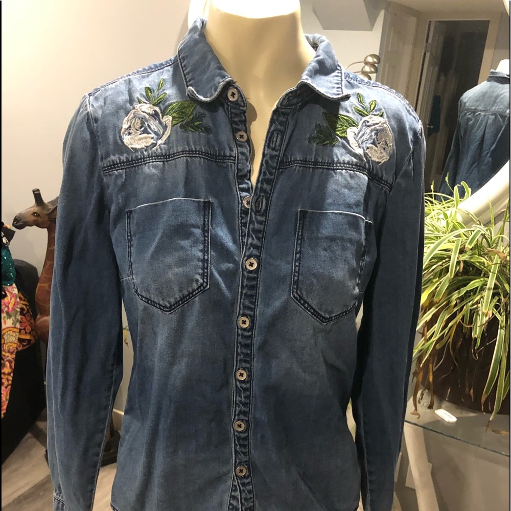 Bebe blue jean blouse